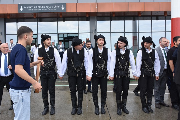 tahran-ile-trabzon-arasinda-direkt-ucus-seferleri-basladi-3.jpg