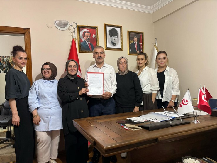 bbp-rizede-gorev-degisimi-kadin-kollari-baskanligina-filiz-serbetci-atandi.jpg