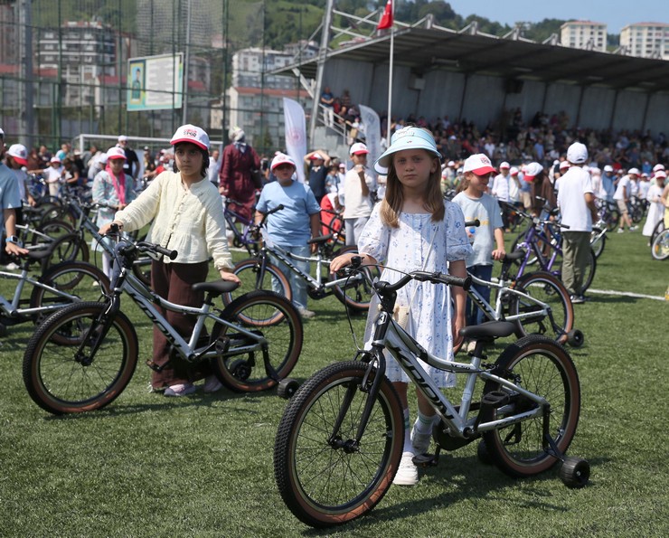 rizede-duzenlenen-yaz-kuran-kurslarinin-kapanis-programi-yapildi-2.jpg