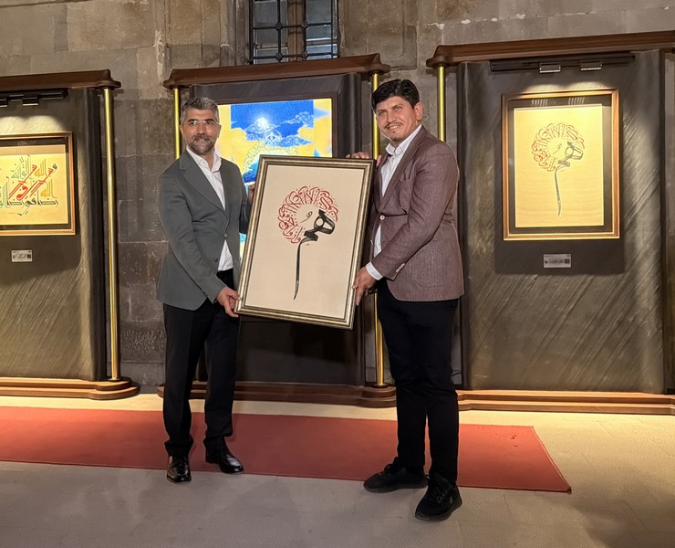albayrak-grubunun-12-yildir-surdurdugu-islam-sanatlari-sergilerinin-bu-yilki-temasi-hane-ziraat-katilimin-sponsorlugunda-turkiye-kultur-yolu-festivali-kapsaminda-erzuruma-misafi-3.jpg