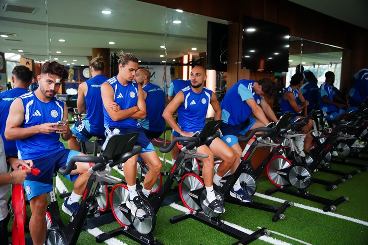 aykur-rizespor-super-ligin-2-haftasinda-evinde-agirlayacagi-samsunspor-macinin-hazirliklarina-ara-vermeden-basladi-20.jpg