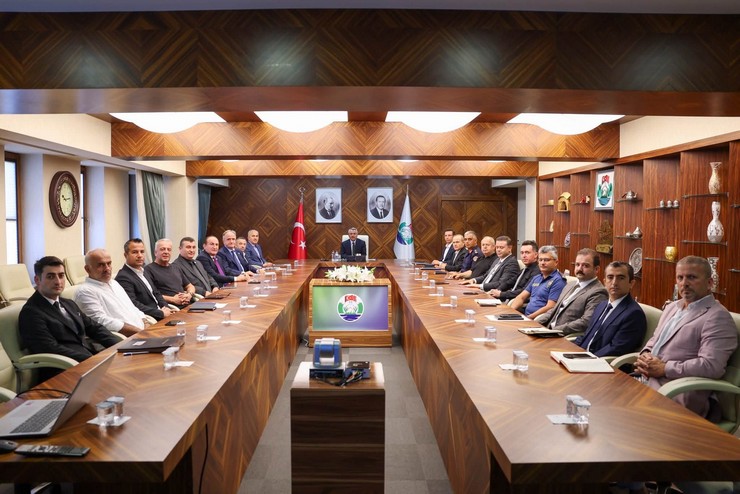rizede-yeni-sezon-oncesi-spor-guvenligi-masaya-yatirildi-1.jpg