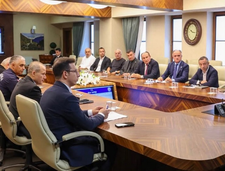 rizede-yeni-sezon-oncesi-spor-guvenligi-masaya-yatirildi-3.jpg