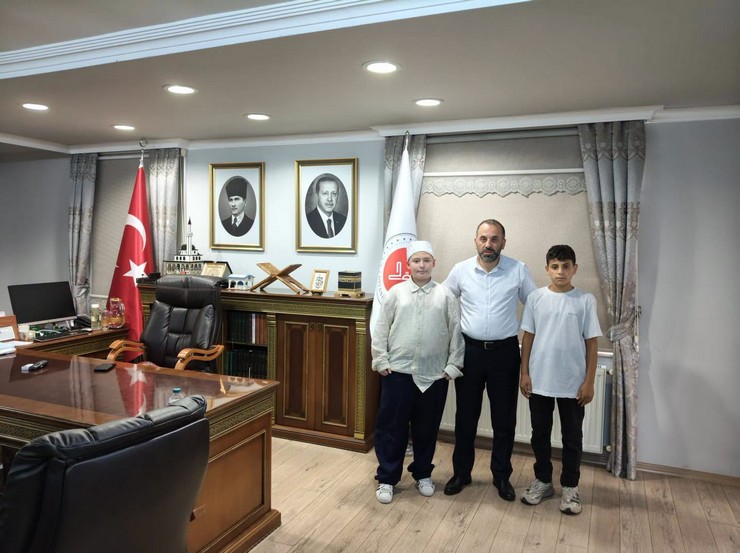 rizede-hafizlik-ve-kuran-i-kerimi-yuzunden-guzel-okuma-yarismasi-merkez-ilce-birinciligi-secimiyle-sonuclandi-6.jpg