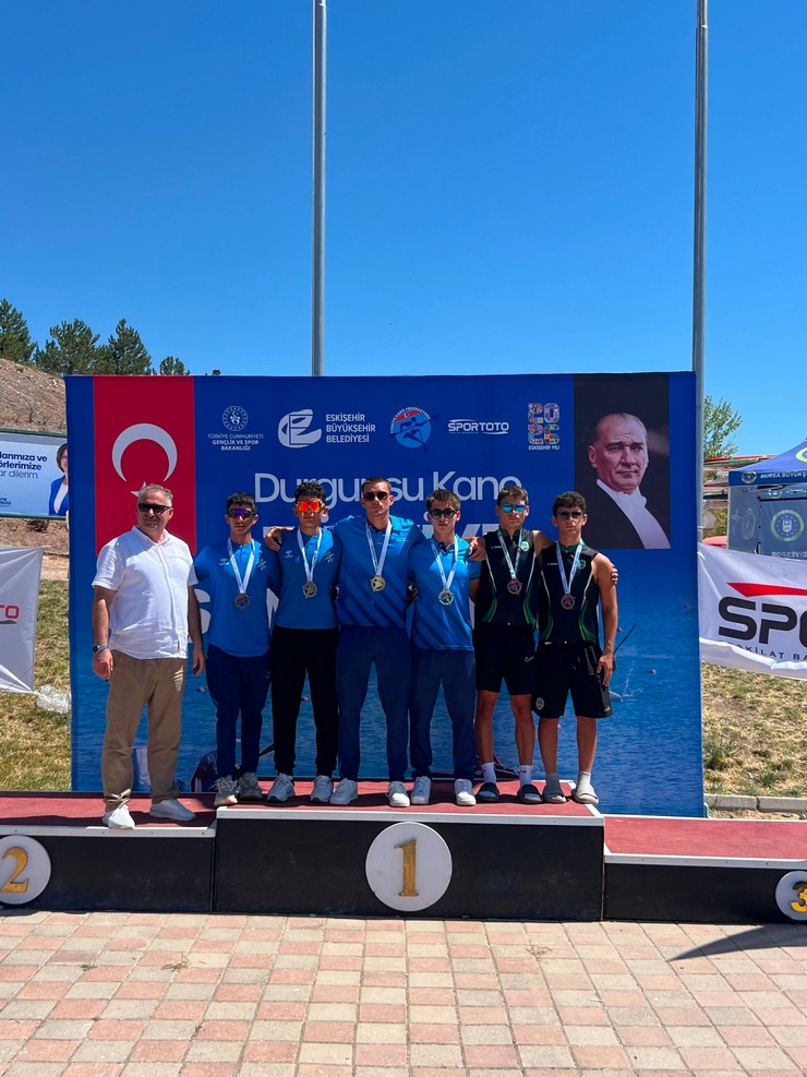 eskisehirde-18-21-agustos-2026-tarihleri-arasinda-duzenlenen-durgunsu-kano-turkiye-sampiyonasi-rize-temsilcilerinin-adeta-sovuna-sahne-oldu-12.jpg