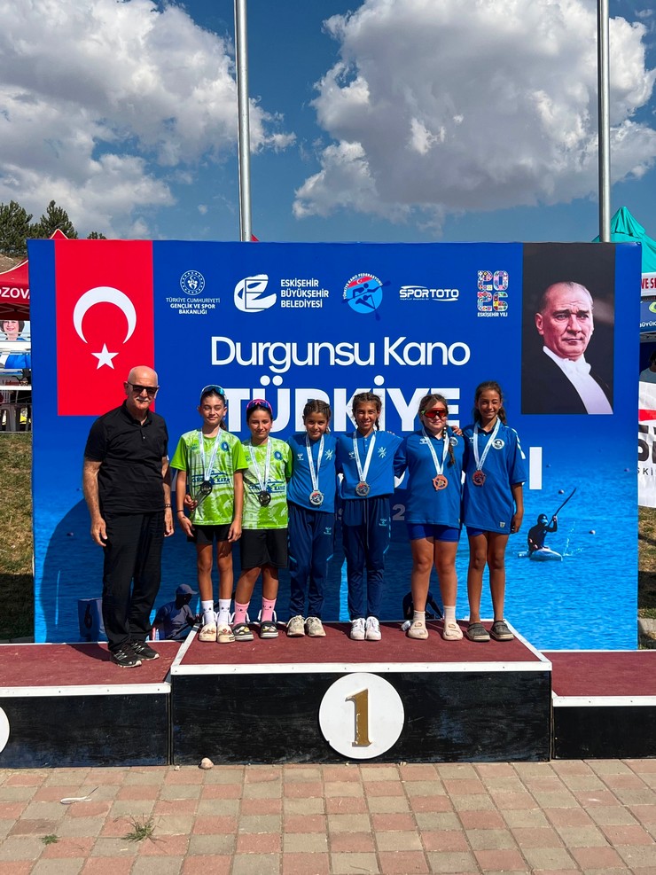 eskisehirde-18-21-agustos-2026-tarihleri-arasinda-duzenlenen-durgunsu-kano-turkiye-sampiyonasi-rize-temsilcilerinin-adeta-sovuna-sahne-oldu-9.jpg