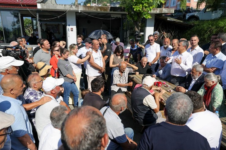 yeni-parti-genel-baskani-ozgur-ozel-rizede-14.jpg