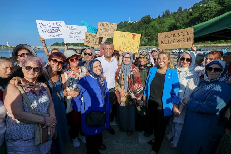 yeni-parti-genel-baskani-ozgur-ozel-rizede-2.jpg