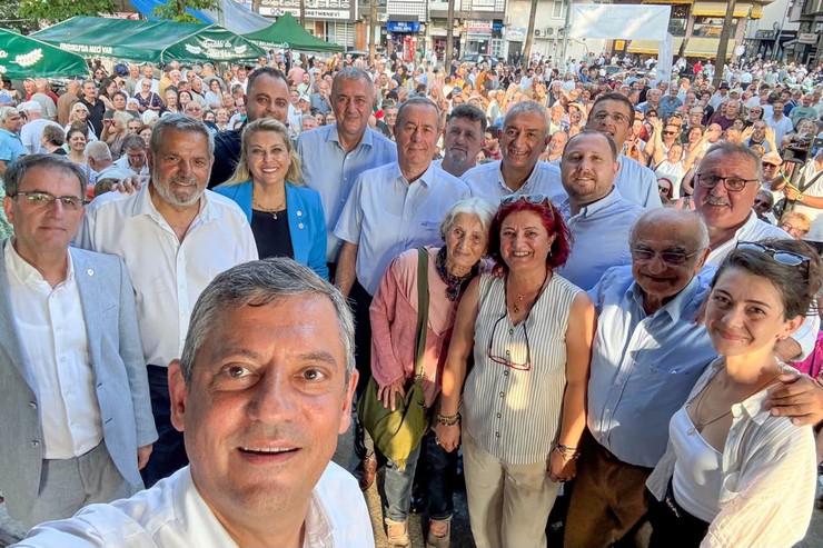 yeni-parti-genel-baskani-ozgur-ozel-rizede-5.jpg
