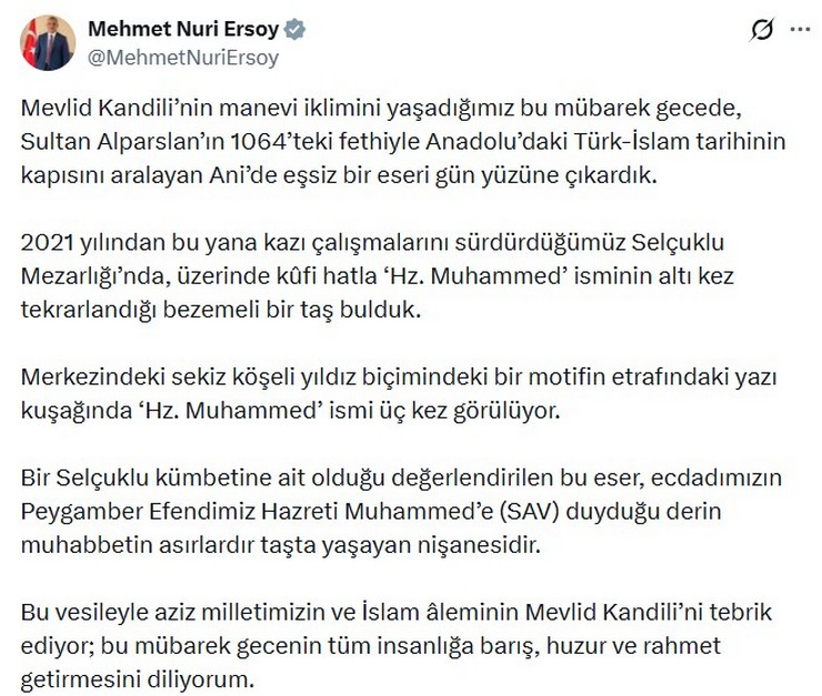 selcuklu-mezarliginda-hz-muhammedin-ismi-yer-alan-bezemeli-tas-bulundu-4.jpg