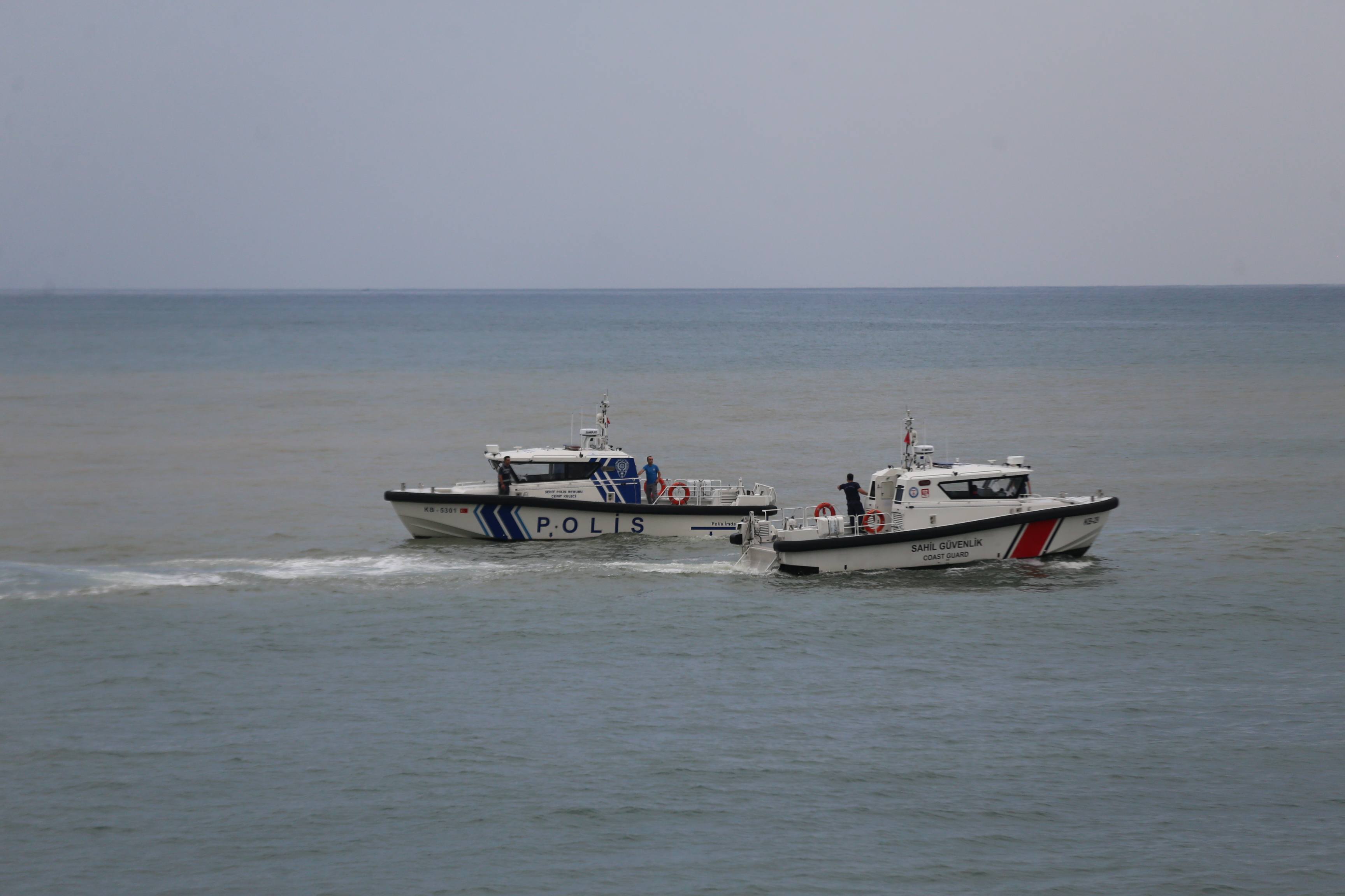 aa-20260825-42305178-42305170-rizede-denize-giren-kardeslerden-biri-boguldu-digeri-kayboldu.jpg