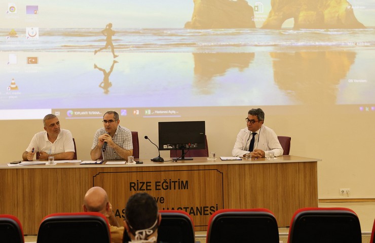 rize-sehir-hastanesi-icin-koordinasyon-kurulu-toplantisi-yapildi-1.jpg