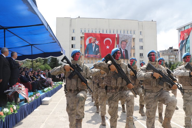 rizede-30-agustos-zafer-bayrami-dolayisiyla-toren-duzenlendi-4.jpg