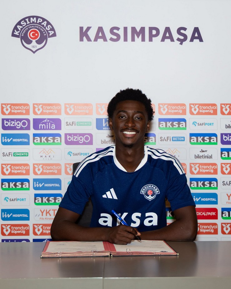 kasimpasa-caykur-rizesporun-eski-oyuncusu-jesurun-rak-sakyiyi-kadrosuna-katti-1.jpg