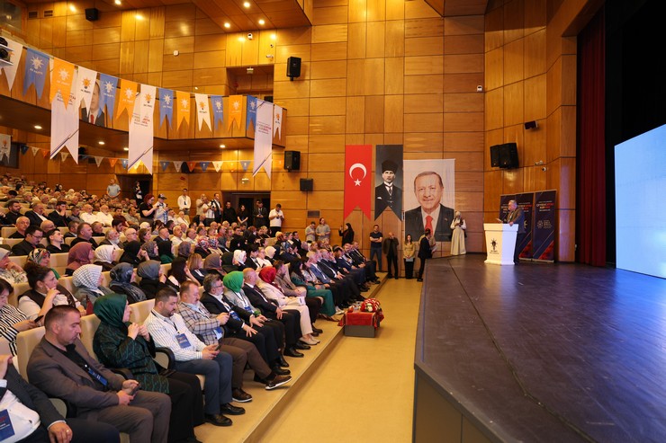 smail-kahraman-kultur-merkezinde-duzenlenen-turkiye-yuzyili-sehirleri-ceyrek-asir-ortak-akil-bulusmalari-programi-5.jpg