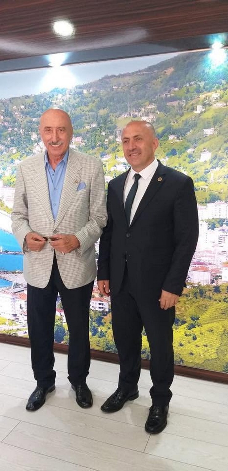 rizeli-chp-eski-milletvekili-av-ahmet-guryuz-ketenci-hayatini-kaybetti-1.jpg