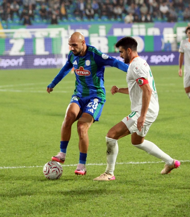 caykur-rizespor-corendon-alanyaspor-1.jpg