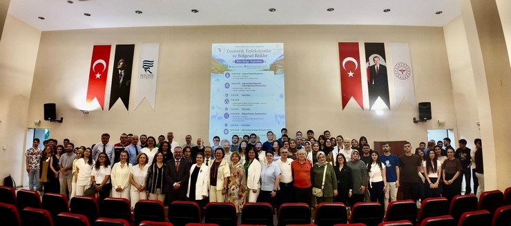 zoonotik-hastaliklar-ve-biyolojik-riskler-rize-bolge-toplantisi-gerceklestirildi-9.jpg