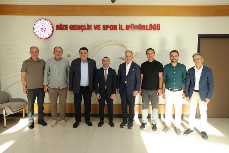aykur-rizespor-yonetimi-genclik-ve-spor-il-muduru-ramazan-ozturku-ziyaret-etti-kentin-spor-altyapisi-devam-eden-tesislesme-ve-ortak-yatirim-projelerinin-ele-alindigi-gorusmede-3.jpg