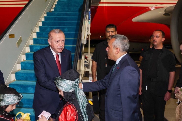 cumhurbaskani-erdogan-ana-ocagi-rizede-1.jpg