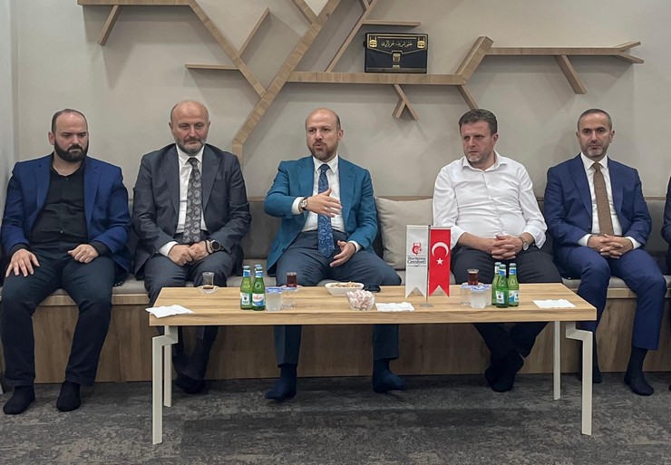 bilal-erdogan-rizede-stk-temsilcileriyle-bir-araya-geldi-3.jpg