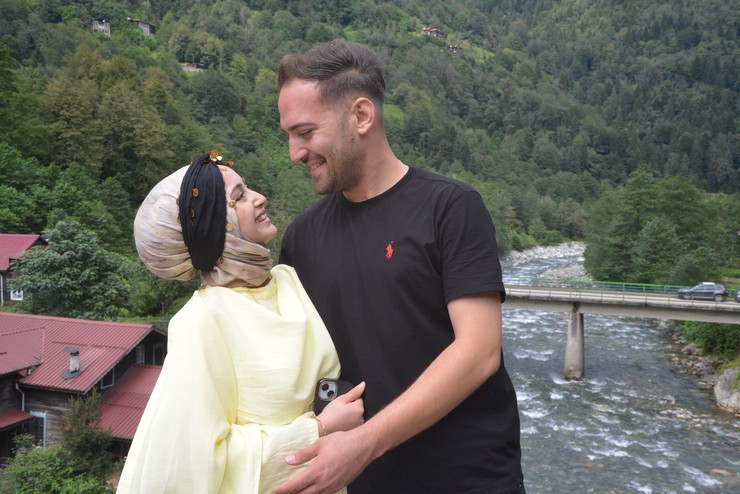 dogu-karadenizin-turizm-merkezlerinden-rize-klasik-deniz-kum-ve-gunes-uclusune-alternatif-arayan-yeni-evli-ciftlerin-balayi-rotasi-haline-geldi-8.jpg