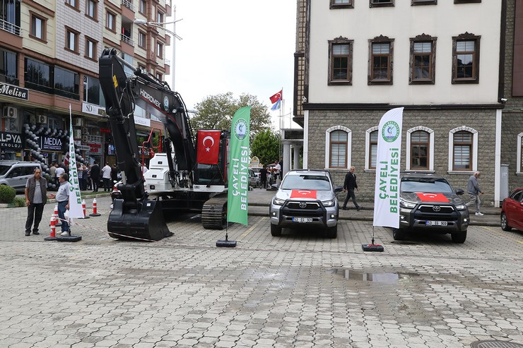 cayeli-belediyesi-arac-filosunu-guclendirdi-1.jpg
