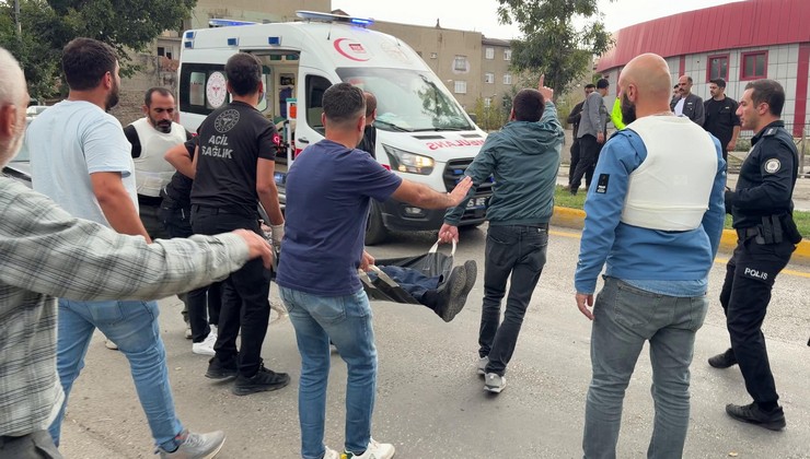 erzurumda-bosanma-asamasindaki-ciftin-yakinlari-arasinda-silahli-catisma-1i-polis-12-yarali.jpg