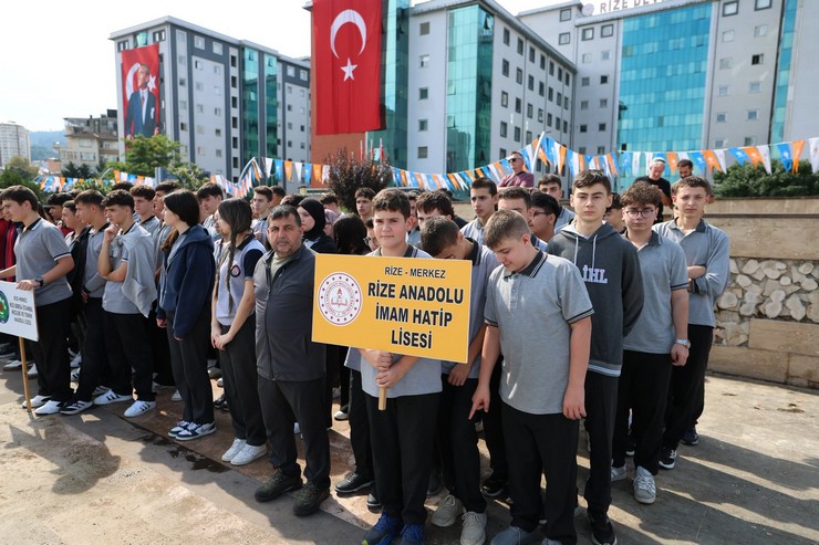 rizede-ertelenen-gaziler-gunu-toreni-gururla-gerceklestirildi-11.jpg
