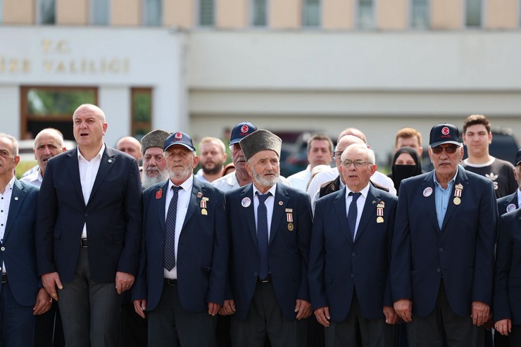 rizede-ertelenen-gaziler-gunu-toreni-gururla-gerceklestirildi-7.jpg