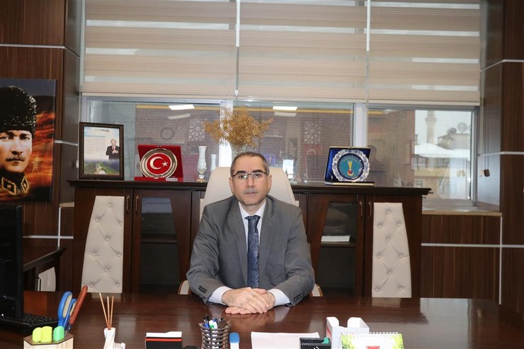 prof-dr-gokhan-demiral-001.jpg