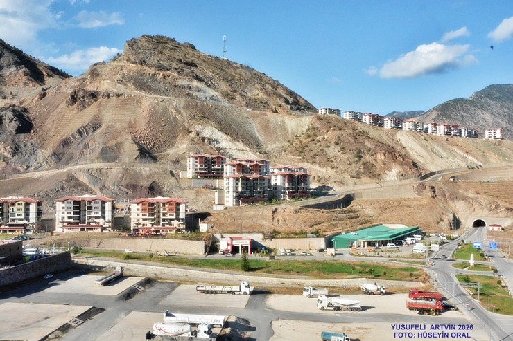 bursada-yasayan-artvinli-doga-tutkunu-gezgin-ve-fotograf-sanatcisi-huseyin-oral-16-yildir-biriktirdigi-binlerce-meyve-ve-agac-tohumunu-1281-kilometre-uzakliktaki-memleketi-artvine-tasiyarak-to-16.jpg