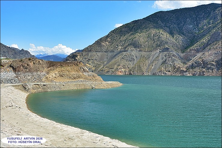 bursada-yasayan-artvinli-doga-tutkunu-gezgin-ve-fotograf-sanatcisi-huseyin-oral-16-yildir-biriktirdigi-binlerce-meyve-ve-agac-tohumunu-1281-kilometre-uzakliktaki-memleketi-artvine-tasiyarak-to-19.jpg
