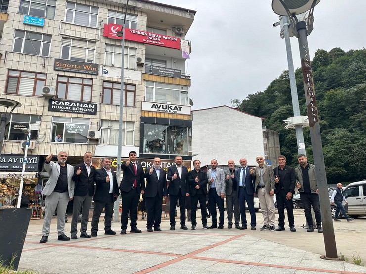 rizenin-iyidere-ve-pazar-ilcelerinde-meydana-gelen-sel-felaketinin-ardindan-yeniden-refah-partisi-heyeti-bolgedeki-esnaf-ve-vatandaslarla-bir-araya-gelerek-incelemelerde-bulundu-20.jpg