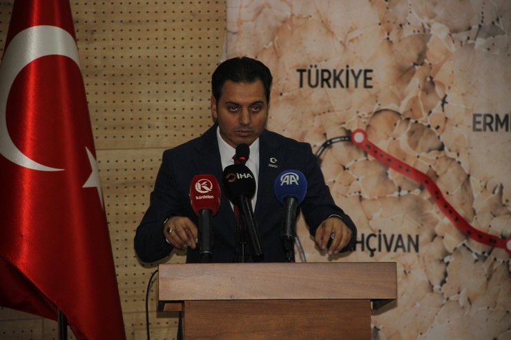 erzurumda-30-sultan-sekisi-toplantisinda-zengezur-koridorunun-onemi-ele-alindi-3.jpg
