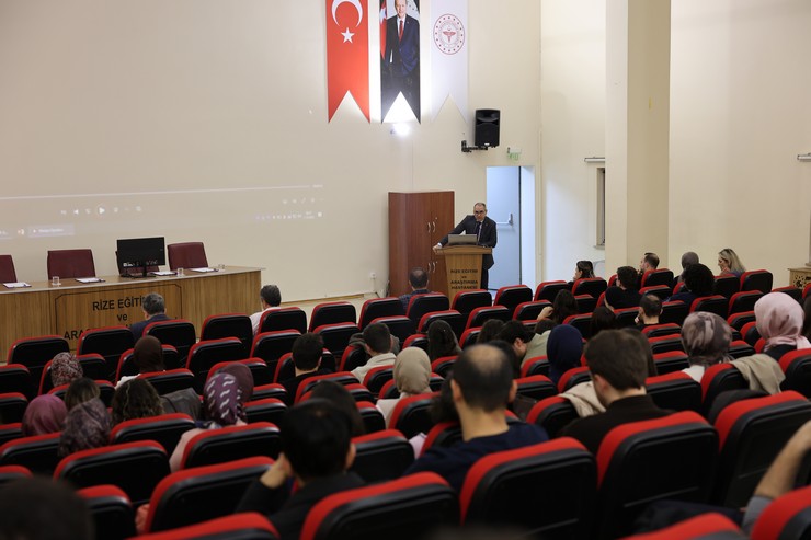 rizede-yeni-atanan-hekimlere-yonelik-11-oryantasyon-egitimi-duzenlendi-2-002.jpg