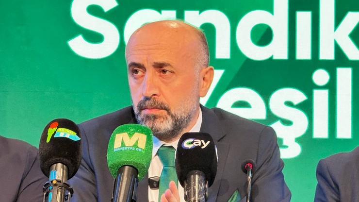 rize-ticaret-ve-sanayi-odasi-rtso-baskan-adayi-cem-temizel-7-ekimde-yapilacak-organ-secimleri-oncesinde-meclis-uyesi-adaylariyla-birlikte-basin-mensuplarinin-karsisina-cikti-2.jpg
