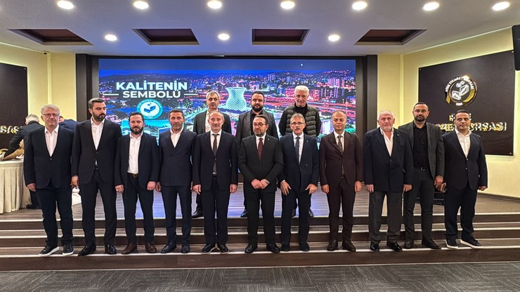 rize-ticaret-borsasi-secimleri-yapildi-baskan-mehmet-erdogan-kullanilan-oylarin-tamamini-alarak-5-kez-yonetim-kurulu-baskanligina-secildi-2-001.jpg
