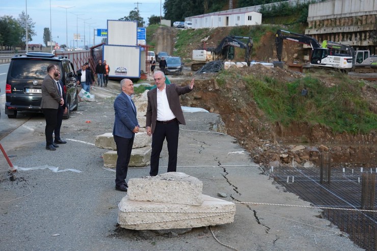 rizenin-ciftekavak-mahallesinde-rize-emniyet-mudurlugu-alipasa-polis-kontrol-noktasini-da-icine-alan-alanda-2023-yilinda-yapimina-baslanilan-yeni-otobus-terminali-calismalarinin-devam-1.jpg