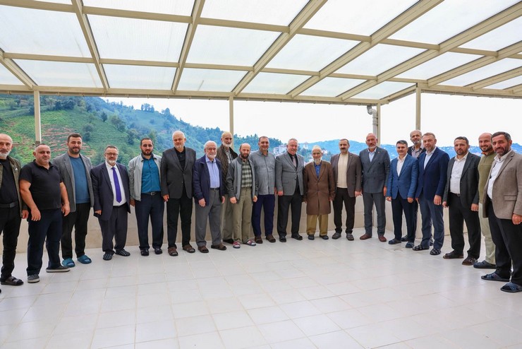 ak-parti-rize-il-teskilatindan-zavendikli-mustafa-hoca-kuran-kursuna-ziyaret-10.jpg