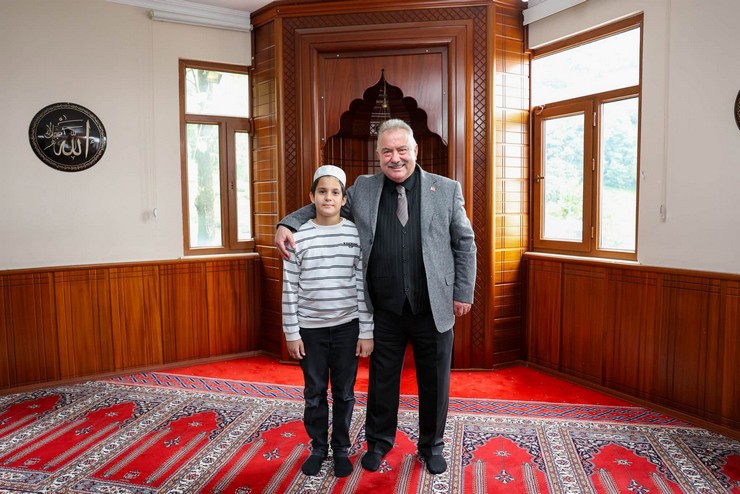 ak-parti-rize-il-teskilatindan-zavendikli-mustafa-hoca-kuran-kursuna-ziyaret-20.jpg