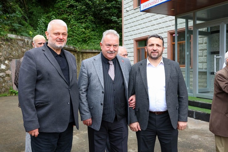 ak-parti-rize-il-teskilatindan-zavendikli-mustafa-hoca-kuran-kursuna-ziyaret-6.jpg