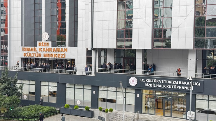 rize-ticaret-ve-sanayi-odasi-rtso-organ-secimleri-ismail-kahraman-kultur-merkezinde-saat-09-00-itibariyla-baslayan-oy-verme-islemleriyle-basladi-15.jpg