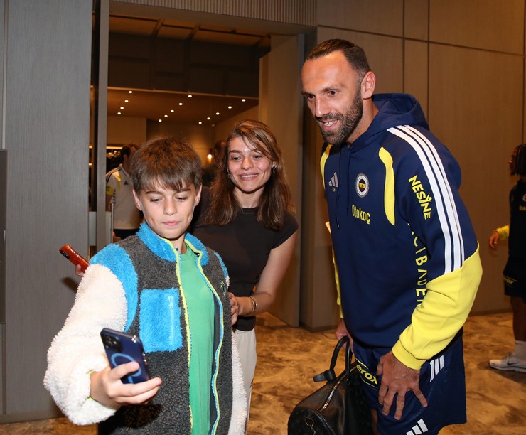 fenerbahce-caykur-rizespor-karsilasmasi-icin-rizeye-geldi-15.jpg