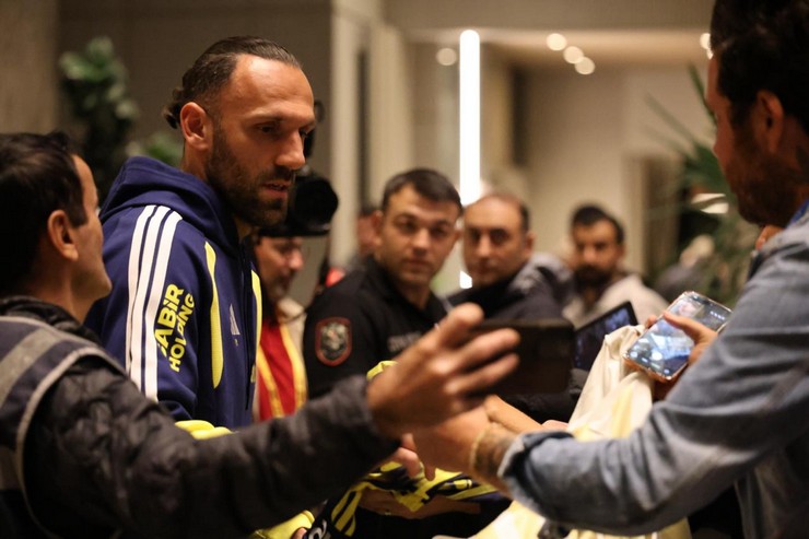 fenerbahce-caykur-rizespor-karsilasmasi-icin-rizeye-geldi-9.jpg