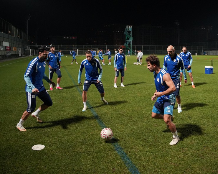 caykur-rizespor-corum-fk-macinin-hazirliklarina-basladi-3.jpg