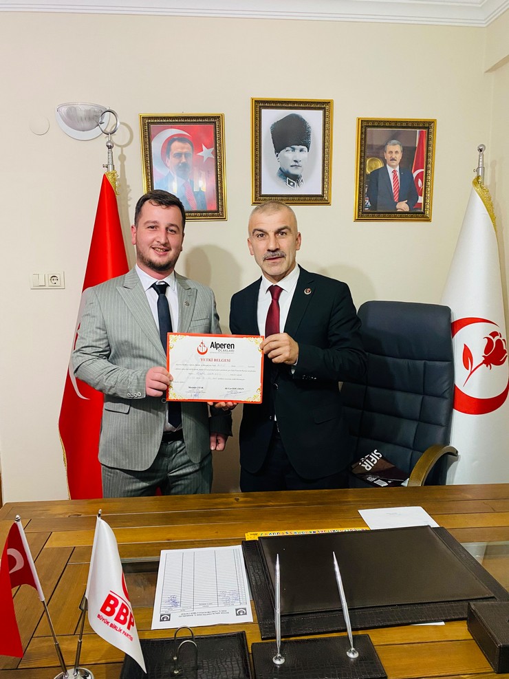 alperen-ocaklari-rize-il-baskanliginda-bayrak-degisimi-gerceklesti-1.jpg