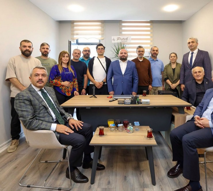 mustafa-kadir-buyukun-sahibi-oldugu-rize-takipin-yeni-hizmet-ofisi-acildi-5.jpg