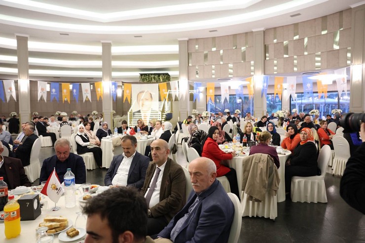 ak-parti-genel-baskan-yardimcisi-nilhan-ayanrizede-bir-dugun-salonunda-duzenlenen-turkiye-yuzyili-bulusmalari-programina-katildi-11.jpg