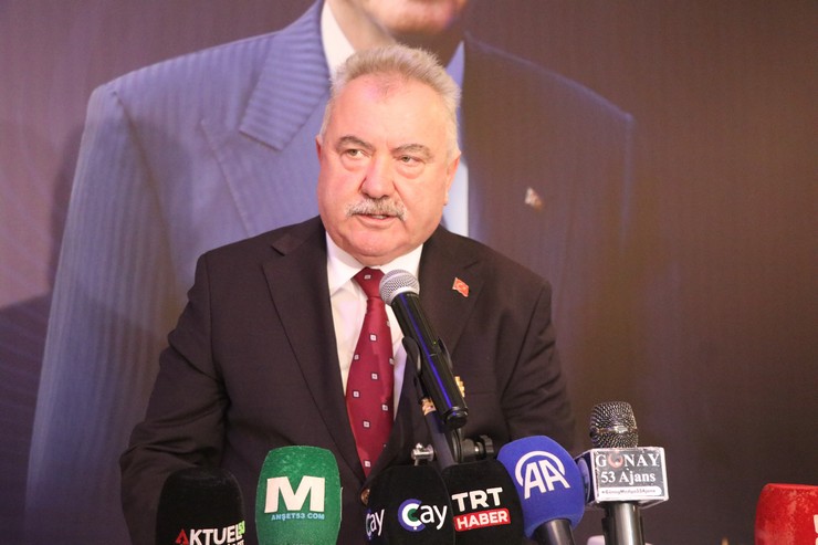 ak-parti-genel-baskan-yardimcisi-nilhan-ayanrizede-bir-dugun-salonunda-duzenlenen-turkiye-yuzyili-bulusmalari-programina-katildi-19.jpg